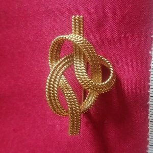 18k Gold Vintage Brooch